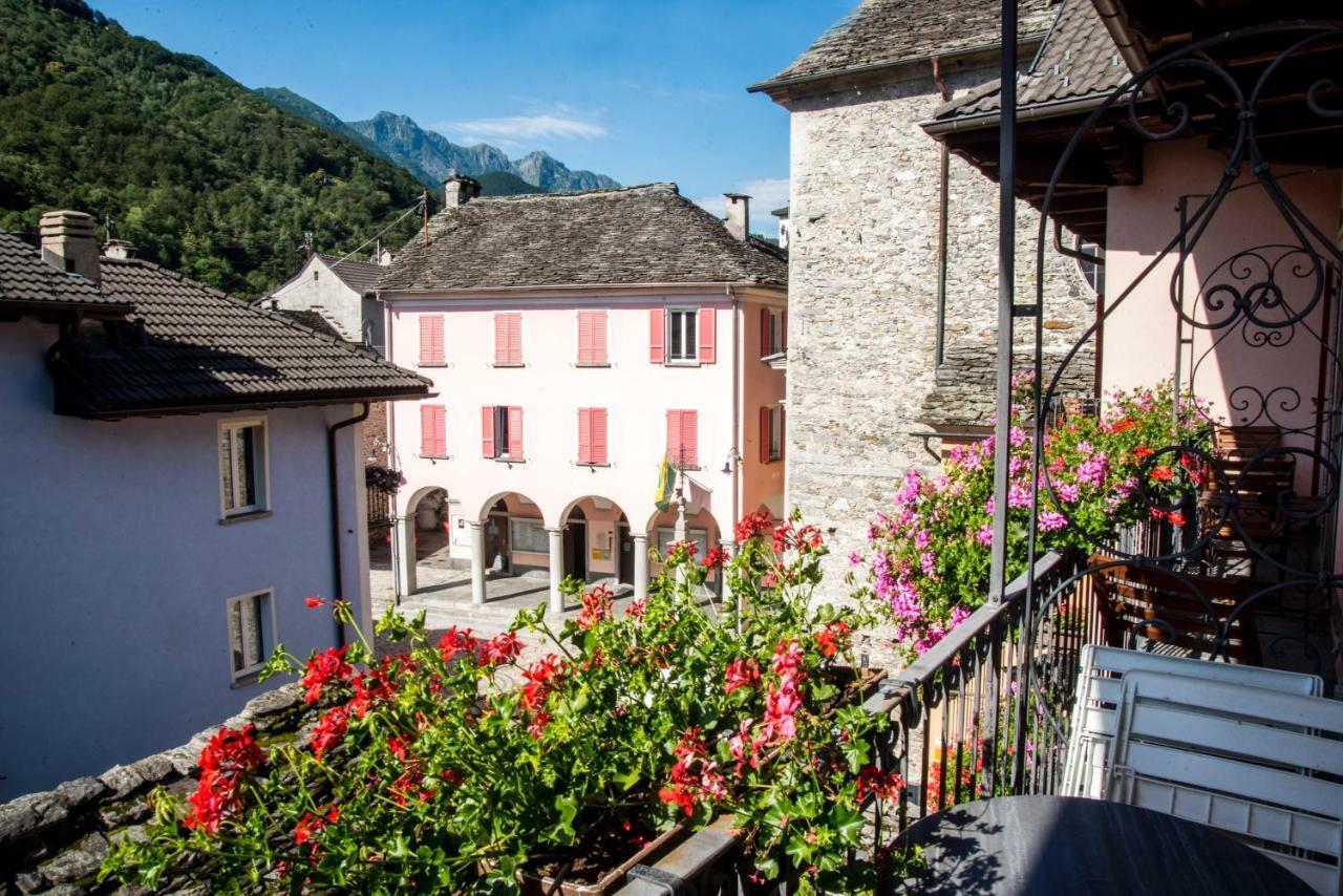 Hotel Antico Intragna Exterior foto